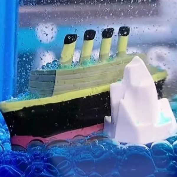 Car Dashboard Cruise Ship Fluid Drift Bottle Boat Floating